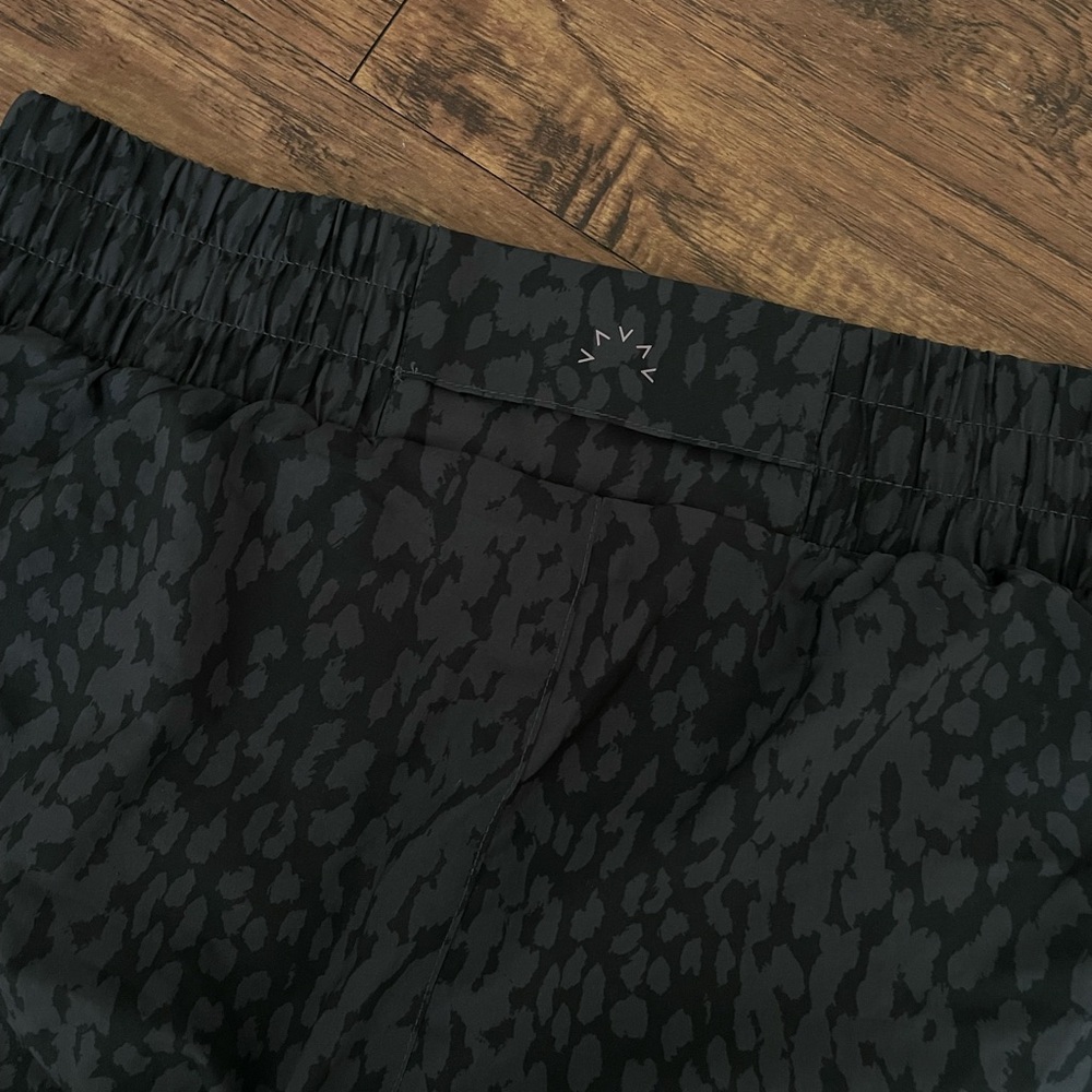 Varley Patterned Athletic Shorts - image 2